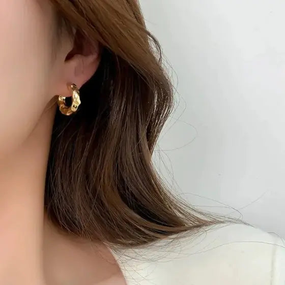 Minimalist Chic Jewelry